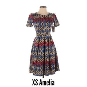 LuLaRoe Amelia dress WITH POCKETS!